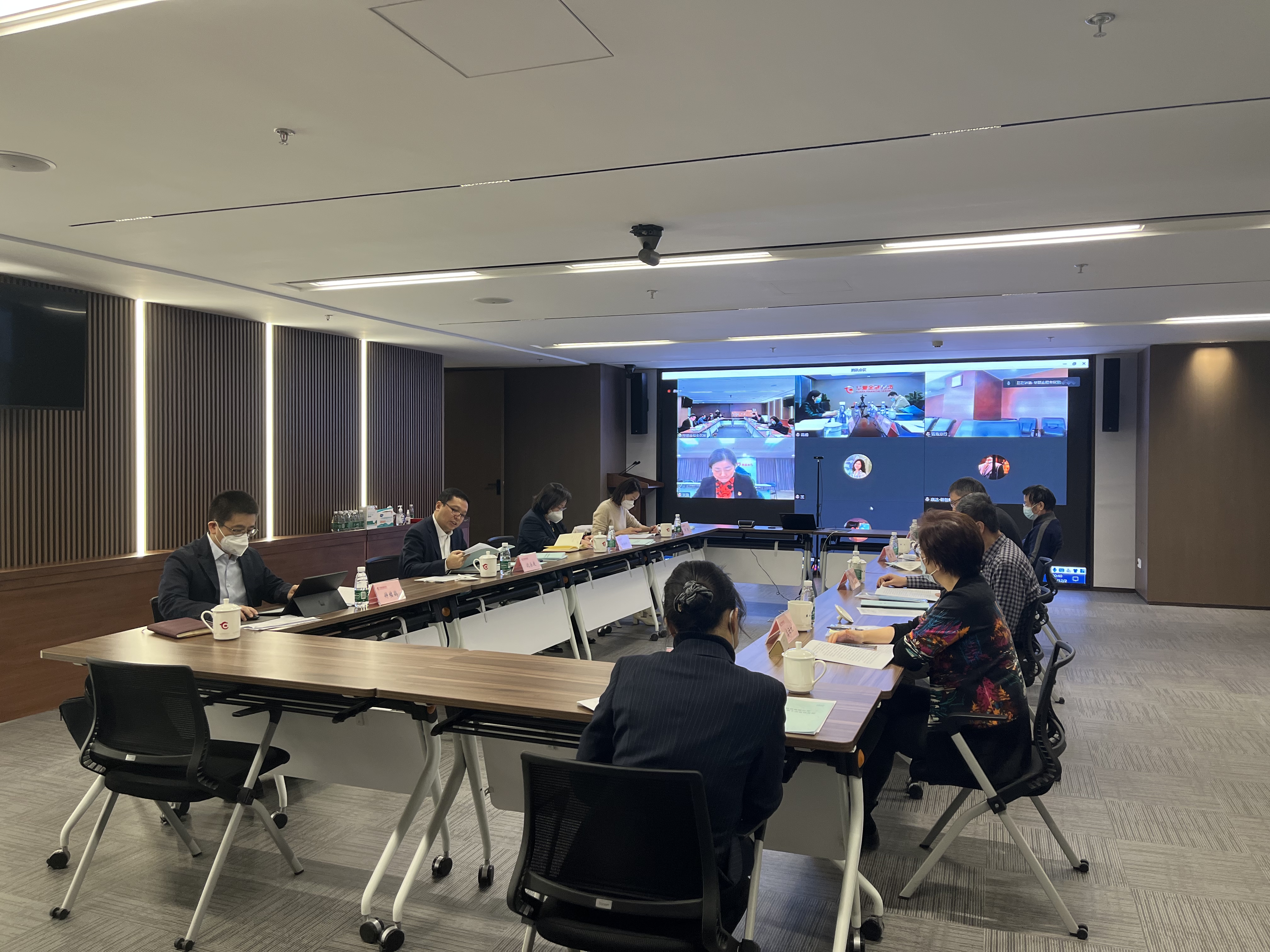 taptap点点时时彩召开股东会、董事会及监事会